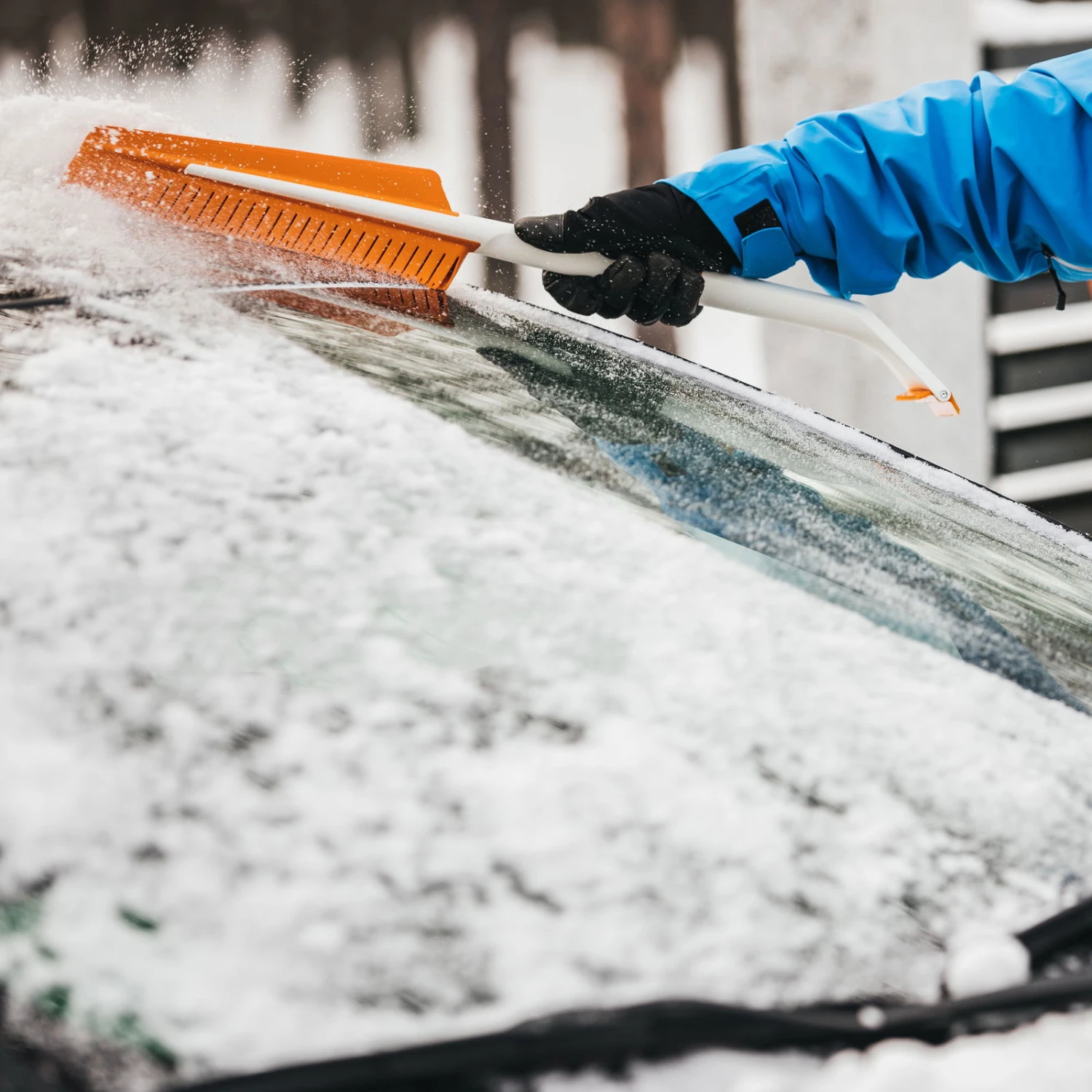 Fiskars SnowXpert Eiskratzer & Schneebürste - Image 4