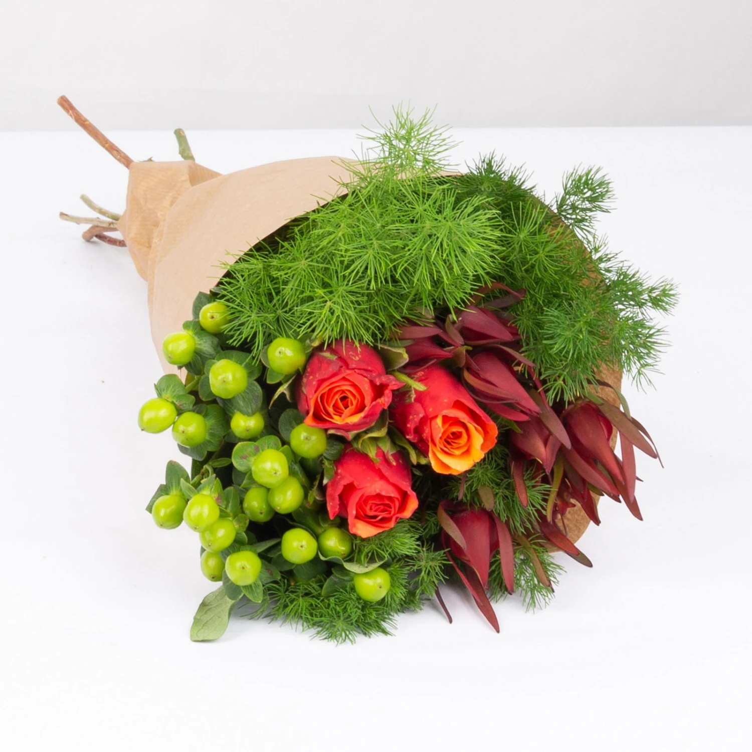 Blumenbund Rose 'Espana' Mit Zierspargel, Mit Gratis Grußkarte - Image 2